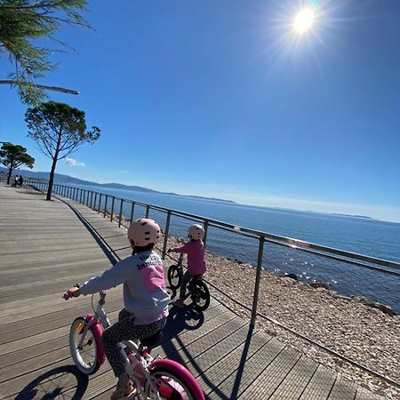Haut De Villa Entre Mer Et Campagne Hyeres Bagian luar foto