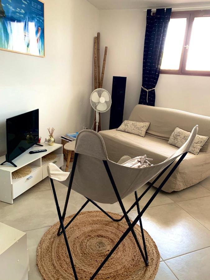 Haut De Villa Entre Mer Et Campagne Hyeres Bagian luar foto