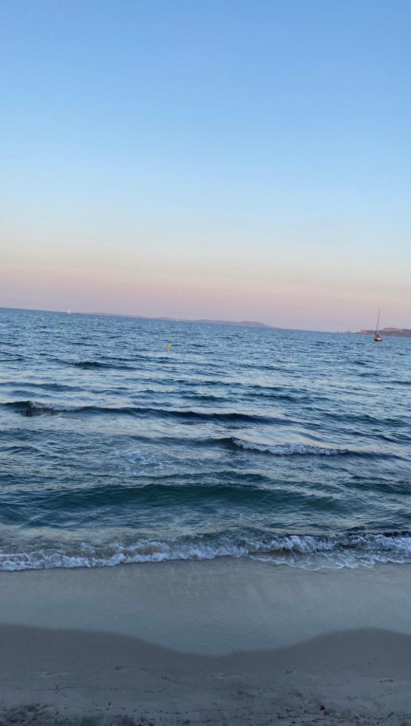 Haut De Villa Entre Mer Et Campagne Hyeres Bagian luar foto